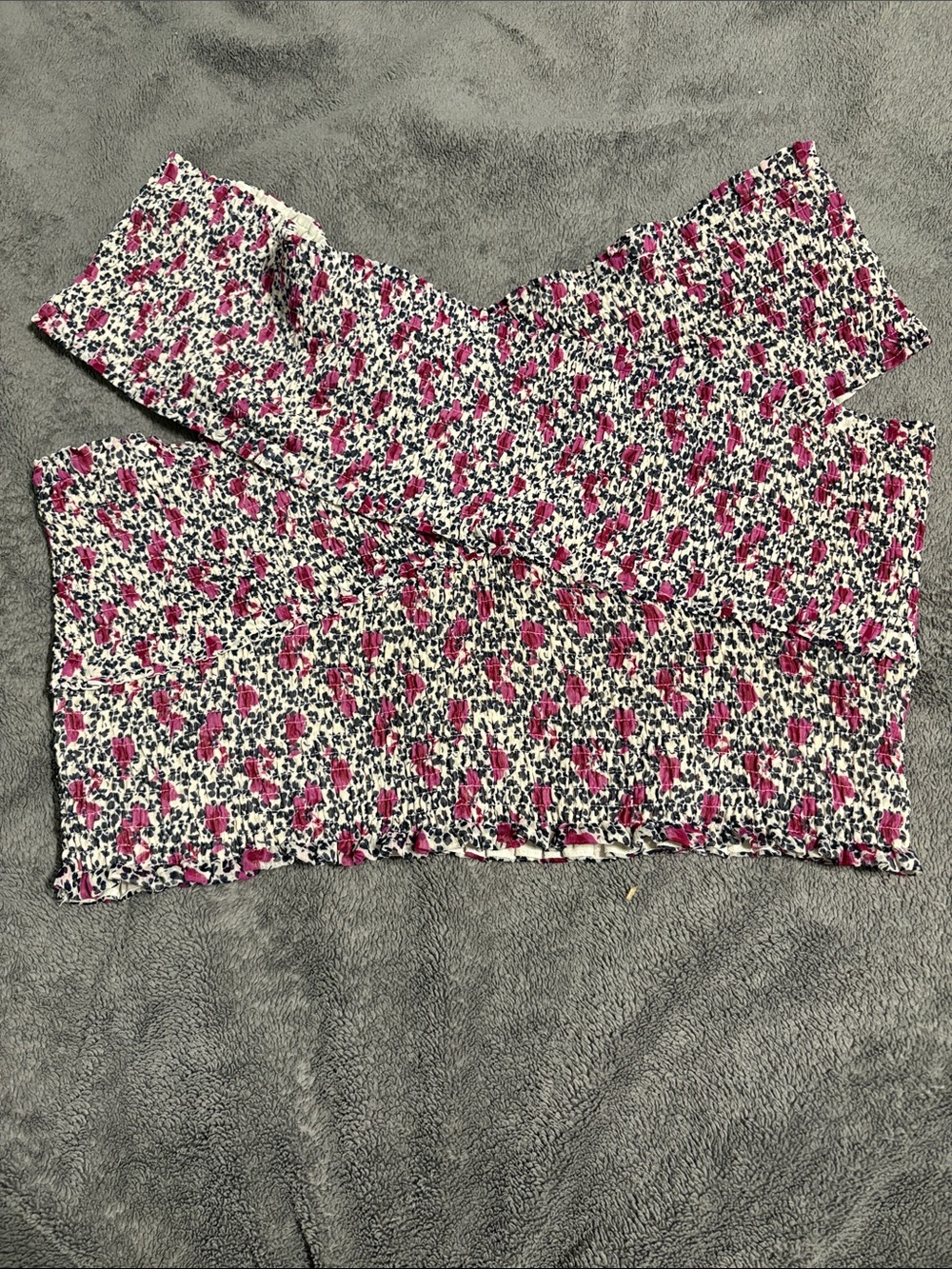 Express Women’s Smocked Off-Shoulder Crop Top - Pink Floral